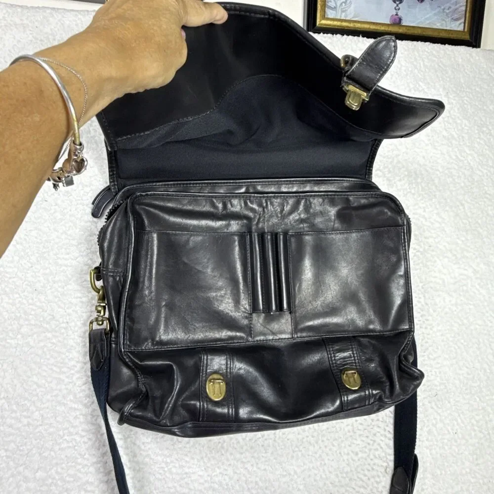 (B7) Tumi Dakota Briefcase Mens Large Black Leather Satchel Messenger Bag